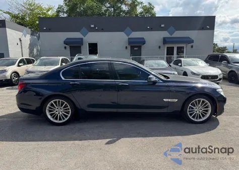 2015 BMW 750 Xi z USA, uszkodzony, nr VIN WBAYB6C5XFD965910